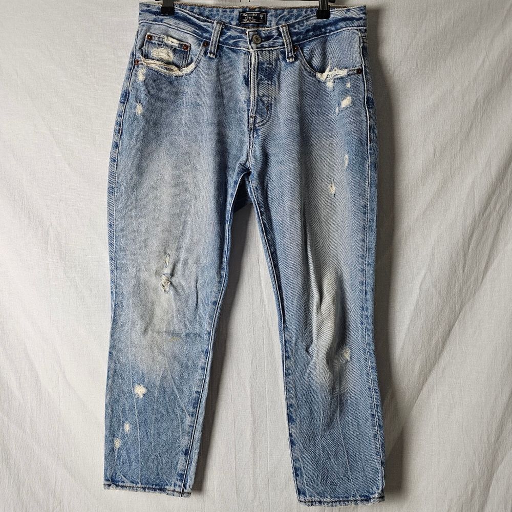 Abercrombie & Fitch Ames Low Rise Slim Boyfriend Jeans in Light Wash Size 26s